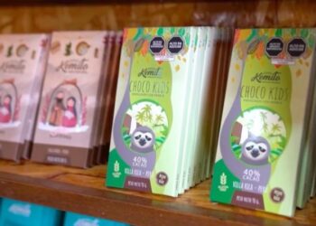 En Perú lanzan chocolate especial para niños endulzado con panela y leche