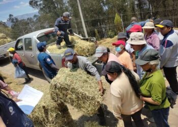 MAG entrega ayuda a damnificados por incendios forestales en Quito
