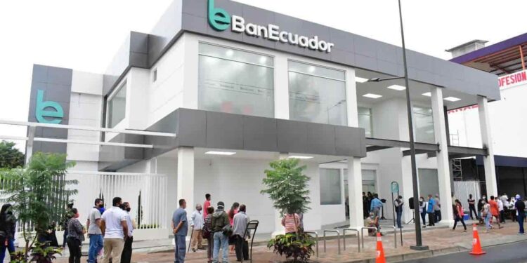 BanEcuador ejecutó con éxito la condonación de deudas en apoyo a las familias ecuatorianas