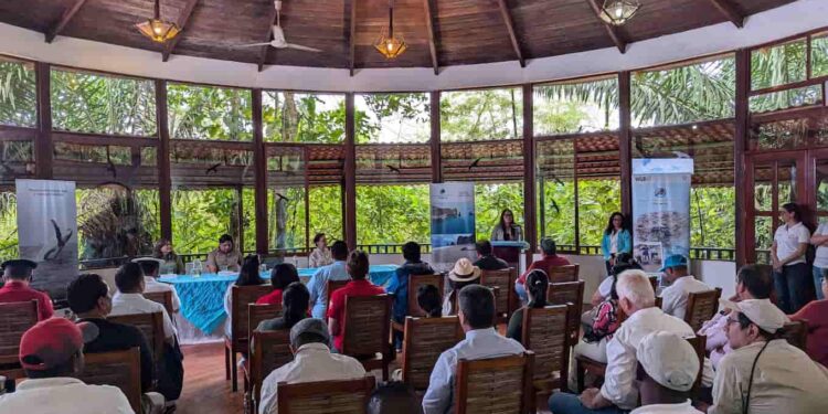 Fortalecen control y vigilancia en las áreas protegidas marino costeras del Ecuador