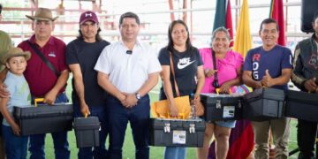 MAG entrega insumos a productores de Santo Domingo de los Tsáchilas