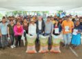 Prefectura del Guayas entrega semillas certificadas de arroz a pequeños agricultores de Daule