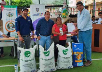 Socializan proyectos agropecuarios a pequeños productores de Jipijapa (Manabí)