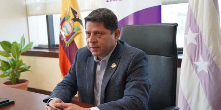 La prefecta del Guayas no le responde ni los mensajes al ministro de Agricultura y Ganadería