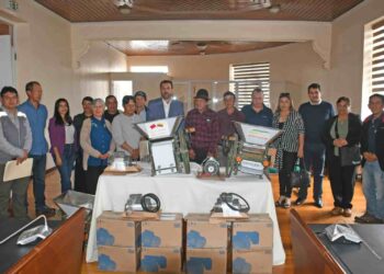 Prefectura de Loja, embajada de China y fundación Heifer Ecuador equipan a caficultores lojanos