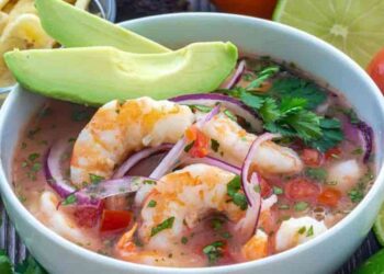 Una rivalidad eterna entre el ceviche ecuatoriano y el ceviche peruano