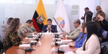 Comisión legislativa recibe aportes al proyecto de la cadena productiva del plátano