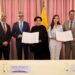 Gobierno impulsa la inclusión financiera de los migrantes ecuatorianos