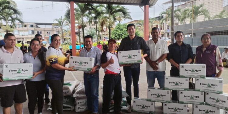Productores de Bolívar reciben kits para impulsar cultivo de cacao