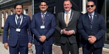 Gremios de exportadores de banano  visitaron  puertos de Países Bajos