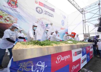 En Trujillo (Perú) se batió  el récord Guinness de ensalada de chocho, más grande del mundo