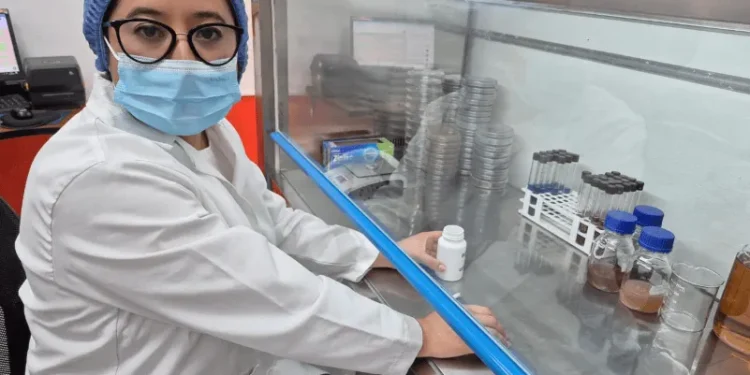 Emprendedora tungurahuense crea proteína deportiva a base de chocho, quinua y amaranto