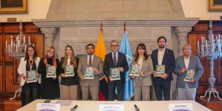 Ecuador lidera las exportaciones mundiales de banano, plátano, camarón, balsa y palmito, según el Atlas Agroeconómico 2024