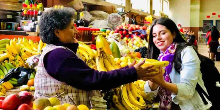 Ecuador cierra 2025 con cifras positivas: crecimiento económico, impulso productivo y mayor protección social