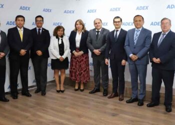 Exportadores de Ecuador y Perú fortalecen la integración comercial