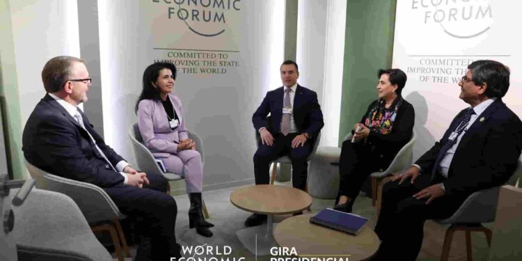 Ecuador fortalece alianzas con inversión internacional para impulsar el agro y la acuicultura