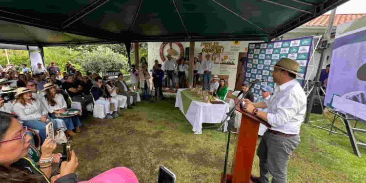 Loja potencia el agroturismo con 13 fincas que integran la Ruta del Café de Especialidad