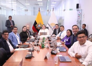 Palora pide acelerar ley de la pitahaya para proteger a productores y asegurar precios justos