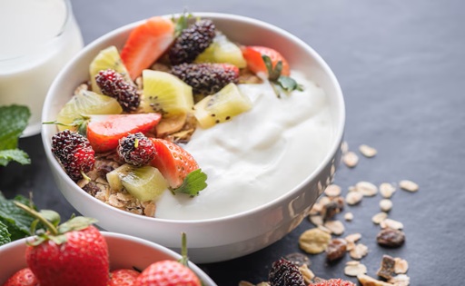 El yogur griego gana protagonismo por sus beneficios nutricionales
