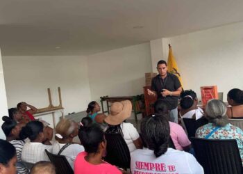 Impulsan la pesca artesanal sostenible en Esmeraldas con capacitación a 300 pescadores