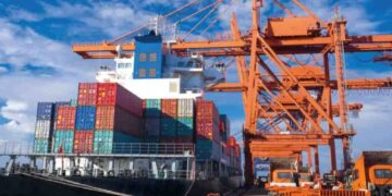 Ecuador logra récord histórico en exportaciones no petroleras en 2025