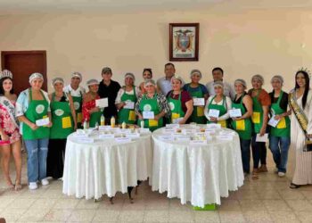 Capacitación en lácteos impulsa el emprendimiento y la economía local en Zapotillo (Loja)